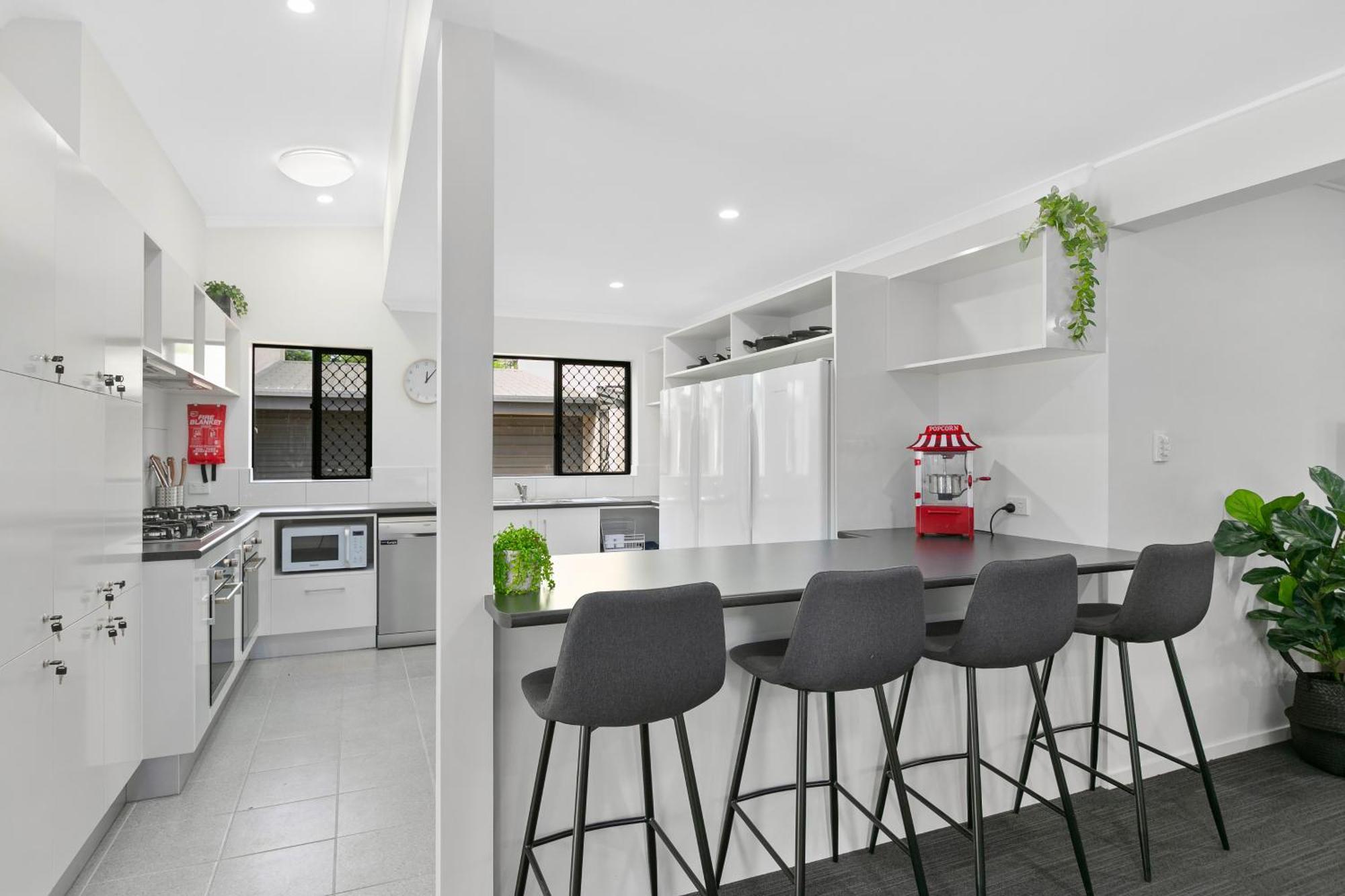 הוסטל קאירנס Mihaven Shared Living - Martyn St מראה חיצוני תמונה