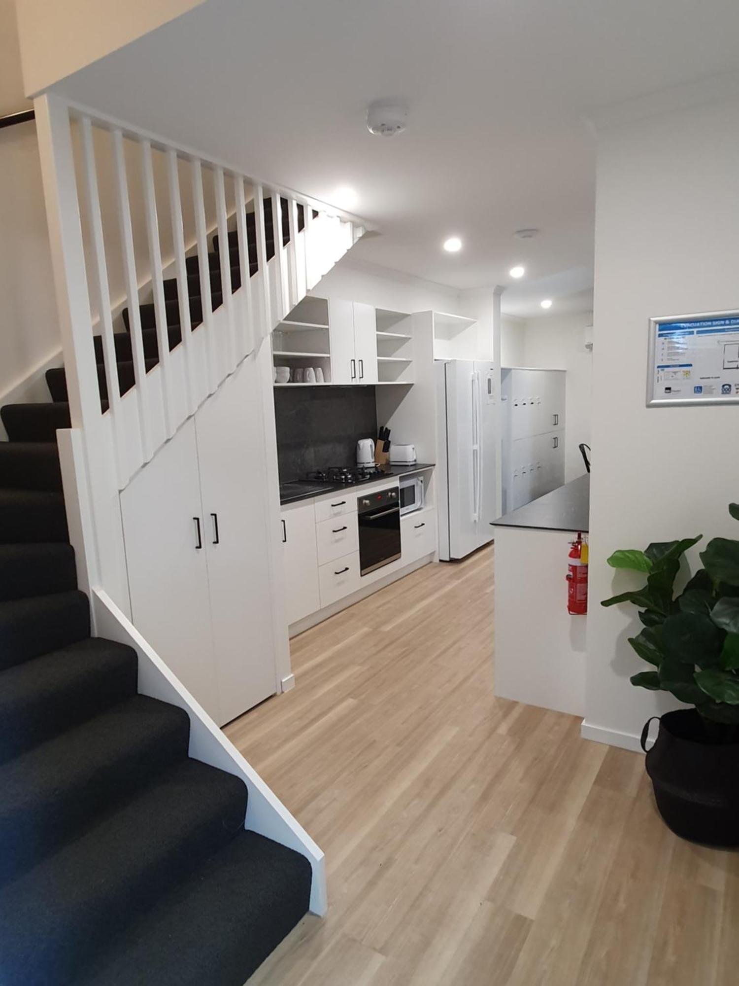 הוסטל קאירנס Mihaven Shared Living - Martyn St מראה חיצוני תמונה