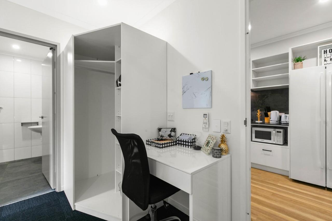 הוסטל קאירנס Mihaven Shared Living - Martyn St מראה חיצוני תמונה