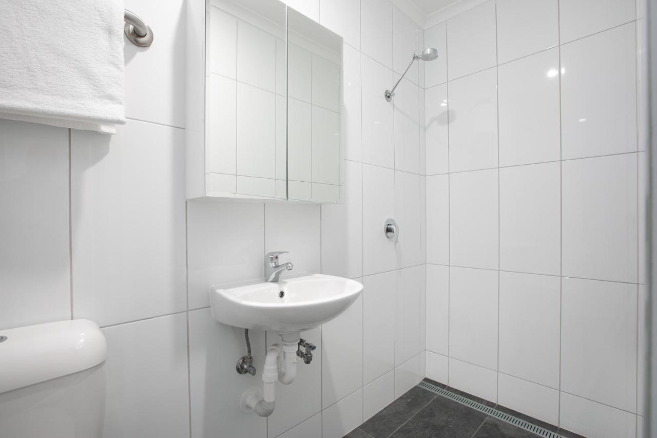 הוסטל קאירנס Mihaven Shared Living - Martyn St מראה חיצוני תמונה