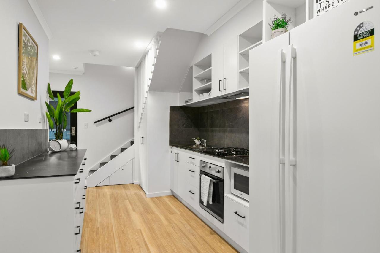 הוסטל קאירנס Mihaven Shared Living - Martyn St מראה חיצוני תמונה